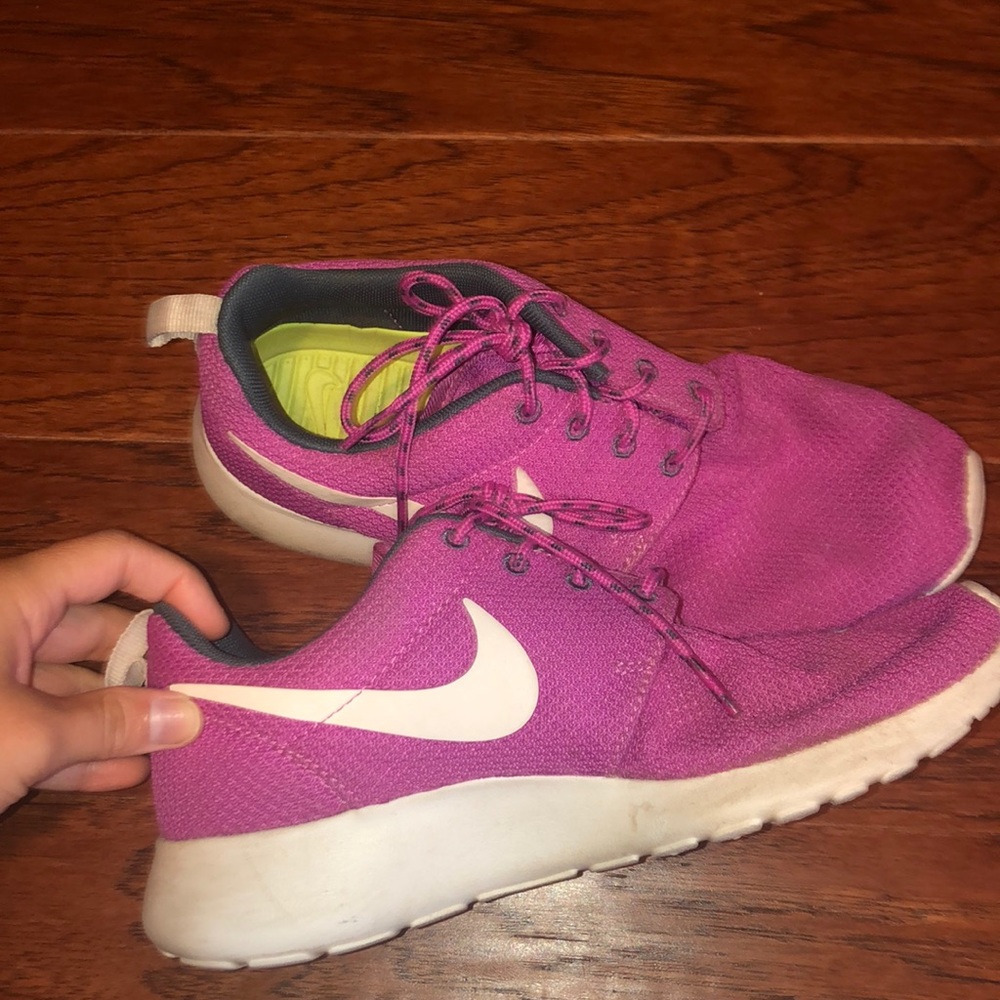 nike roshes